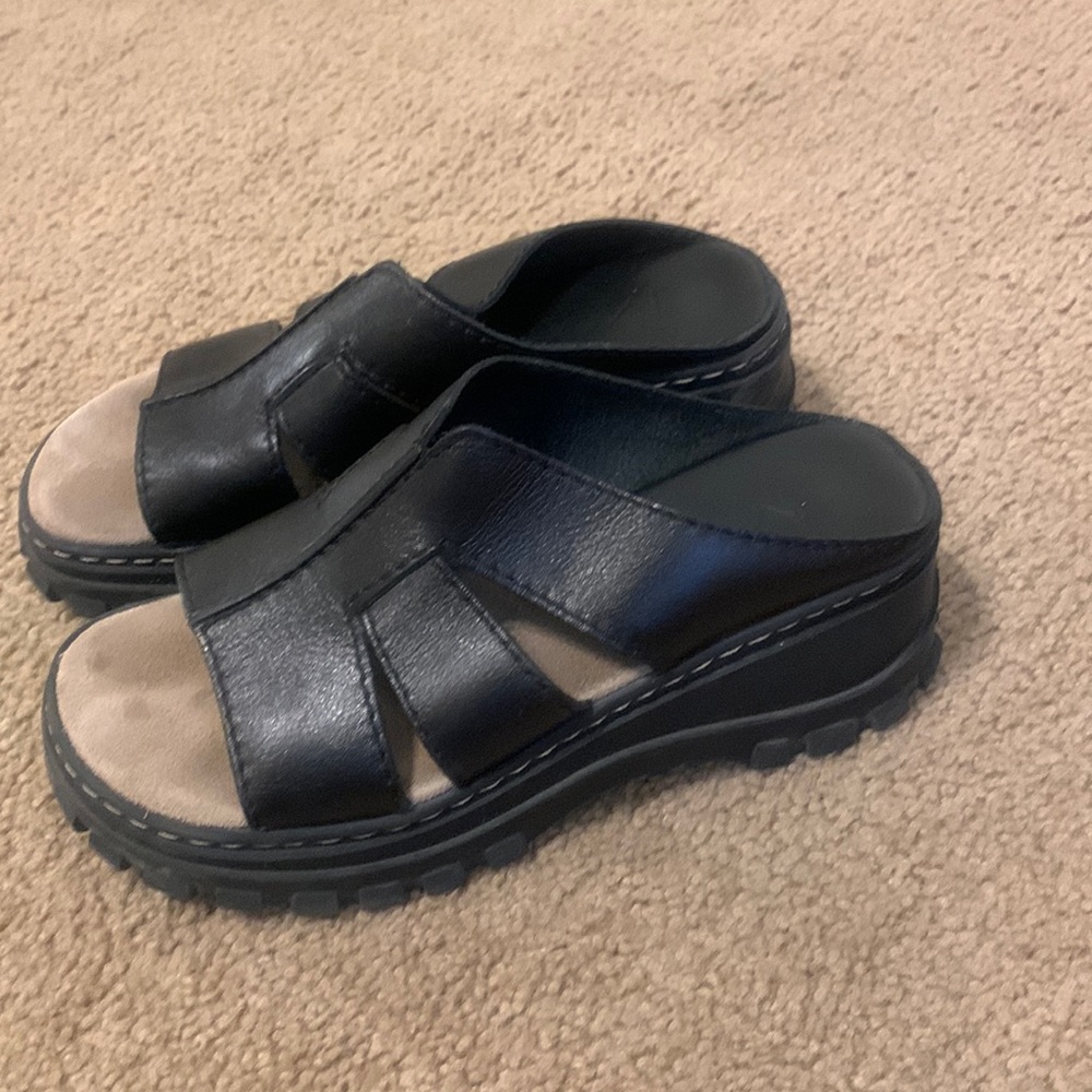 Platform sandals